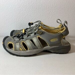 Keen Gray and Yellow Hiking Sandals women’s size 8